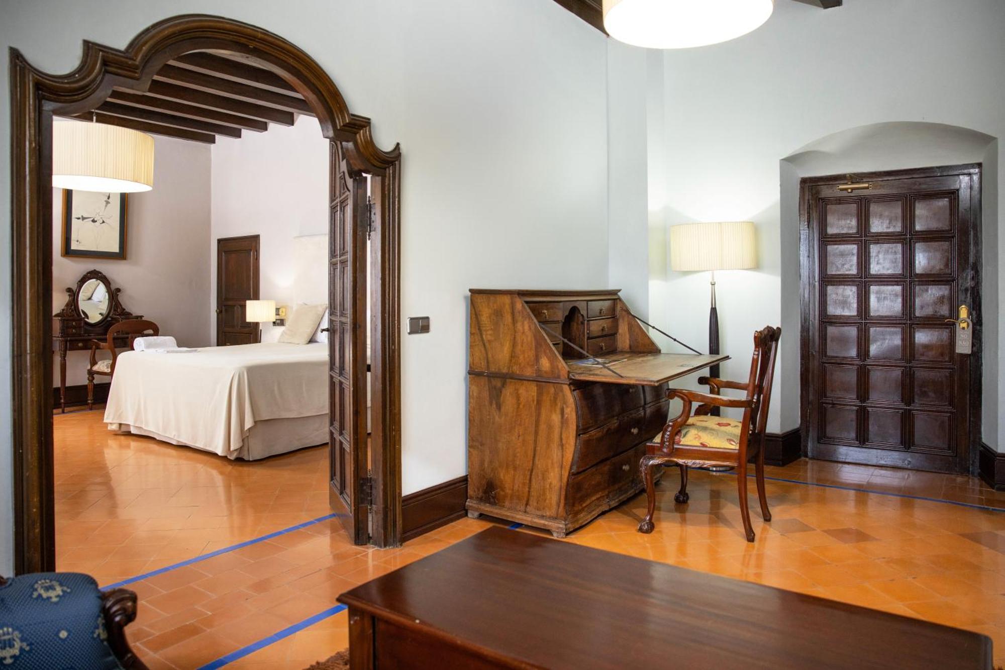Rvhotels Palau Lo Mirador Torroella de Montgrí Dış mekan fotoğraf