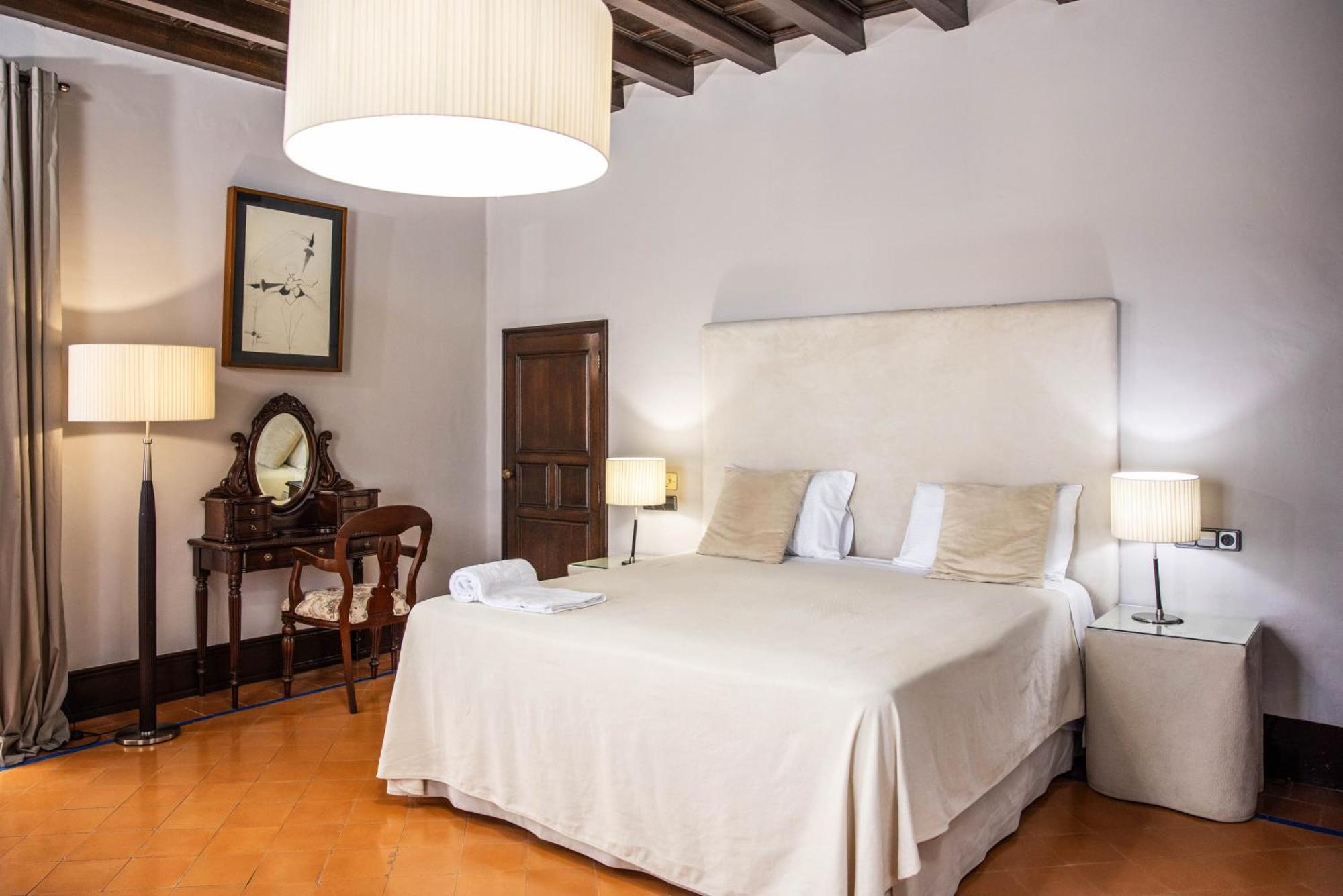 Rvhotels Palau Lo Mirador Torroella de Montgrí Dış mekan fotoğraf