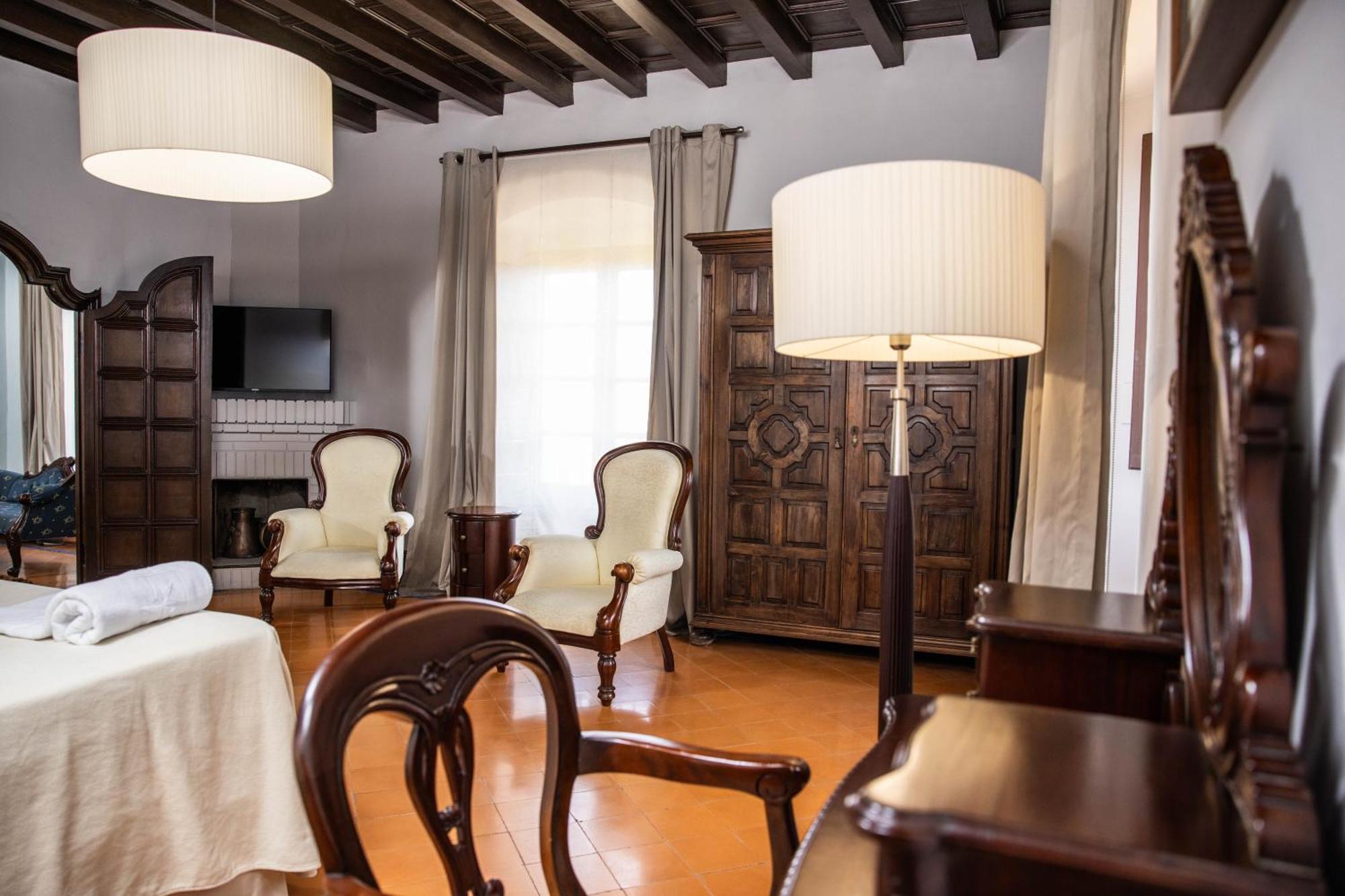 Rvhotels Palau Lo Mirador Torroella de Montgrí Dış mekan fotoğraf